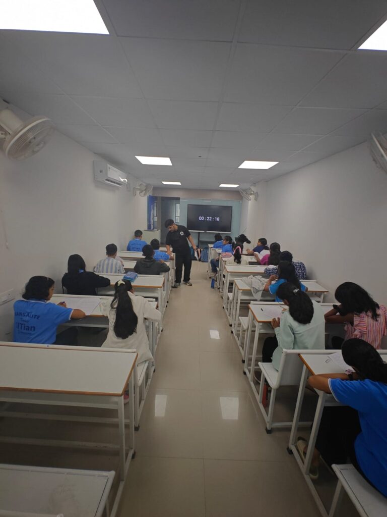 best jee coaching near mundhwa